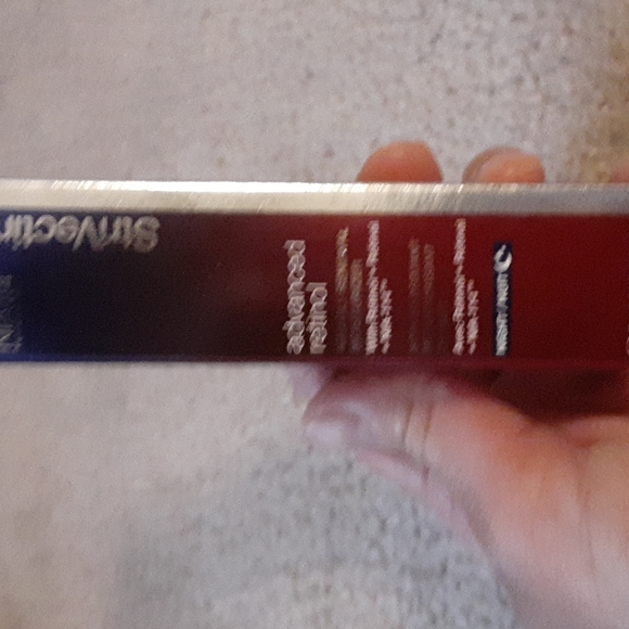 Smashbox, Clarins, Two Faced, Origins, Estee Lauder plus much more beauty sample - Picture 2 of 6